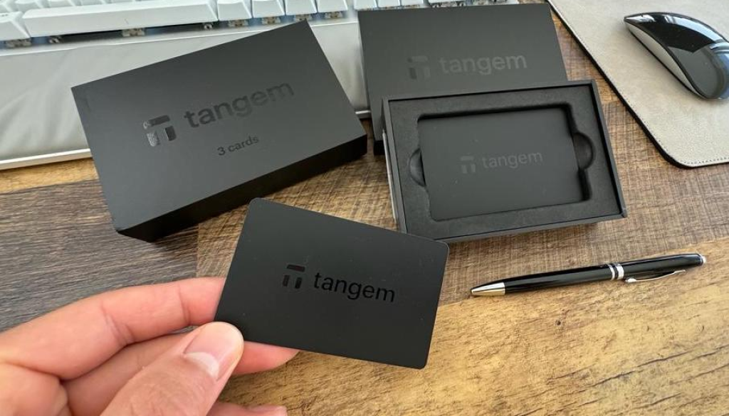 multi-chain crypto wallet Tangem